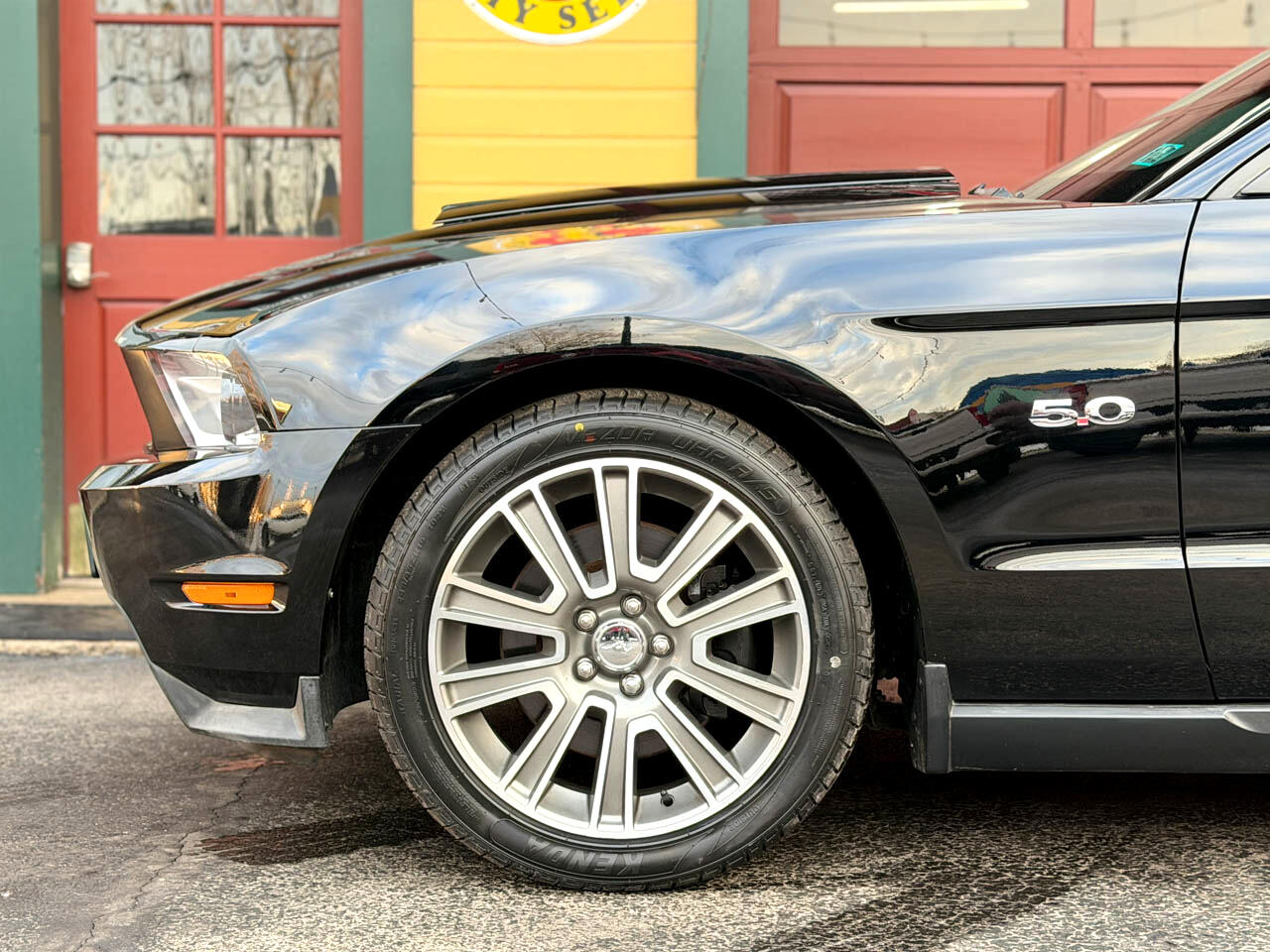 Ford Mustang GT convertible 2011