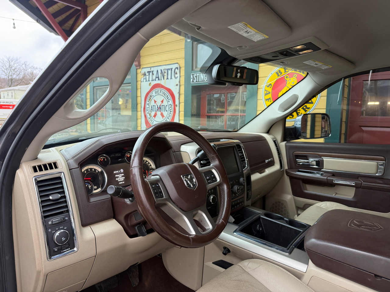 RAM 2500 Laramie Crew Cab SWB 4WD 2014