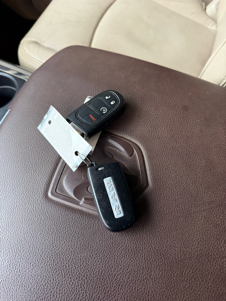 RAM 2500 Laramie Crew Cab SWB 4WD 2014