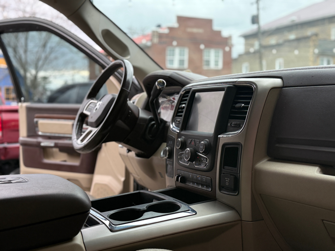 RAM 2500 Laramie Crew Cab SWB 4WD 2014