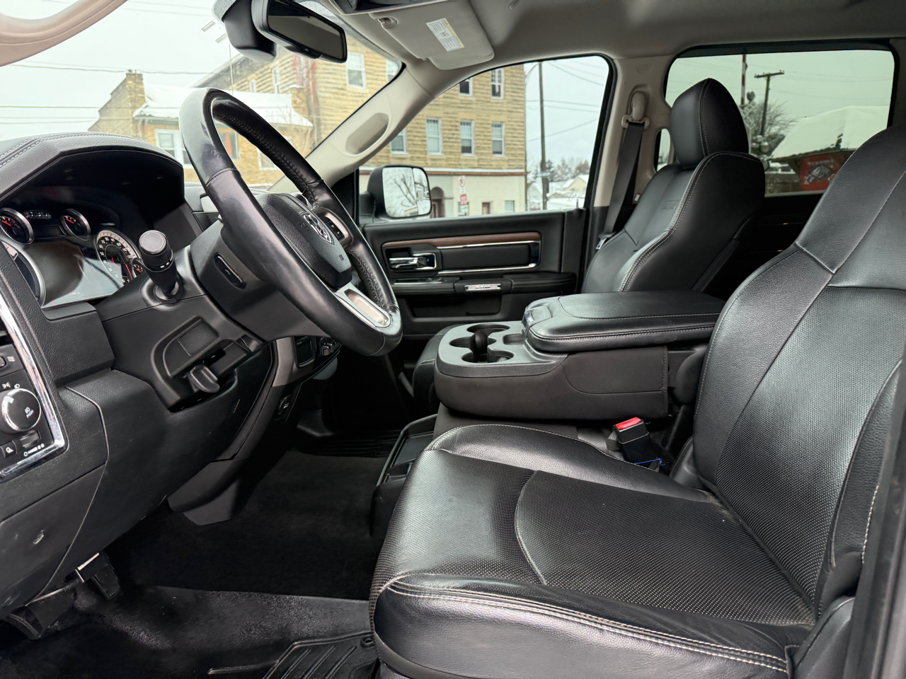 RAM 2500 Laramie Crew Cab SWB 4WD 2017