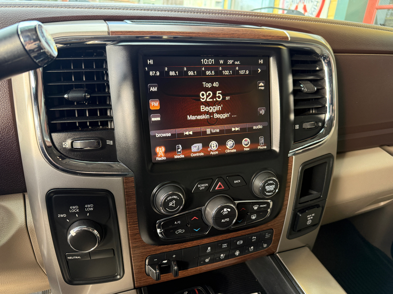 RAM 2500 Laramie Crew Cab SWB 4WD 2015