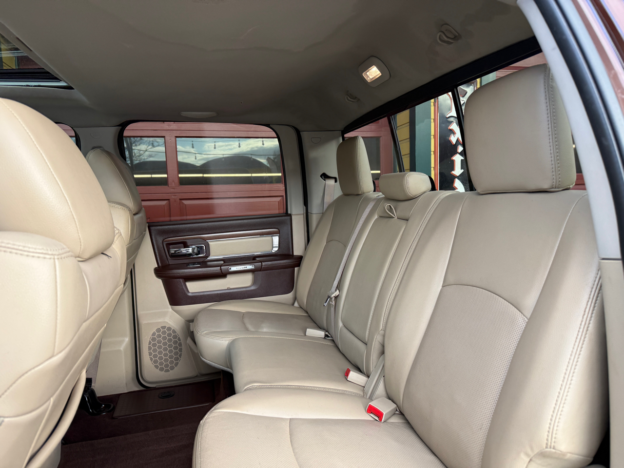 RAM 2500 Laramie Crew Cab SWB 4WD 2015