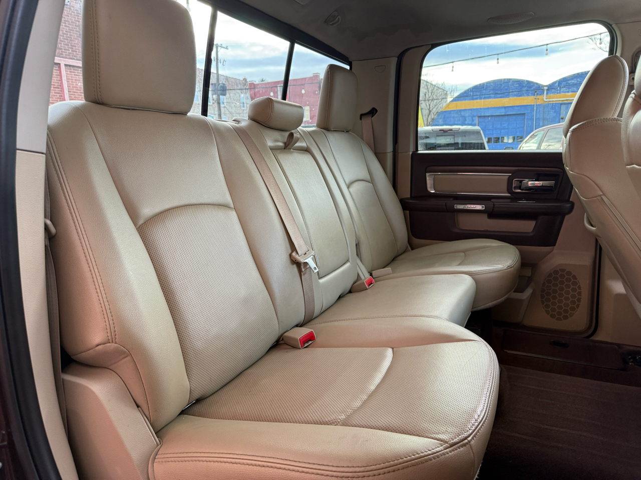 RAM 2500 Laramie Crew Cab SWB 4WD 2015