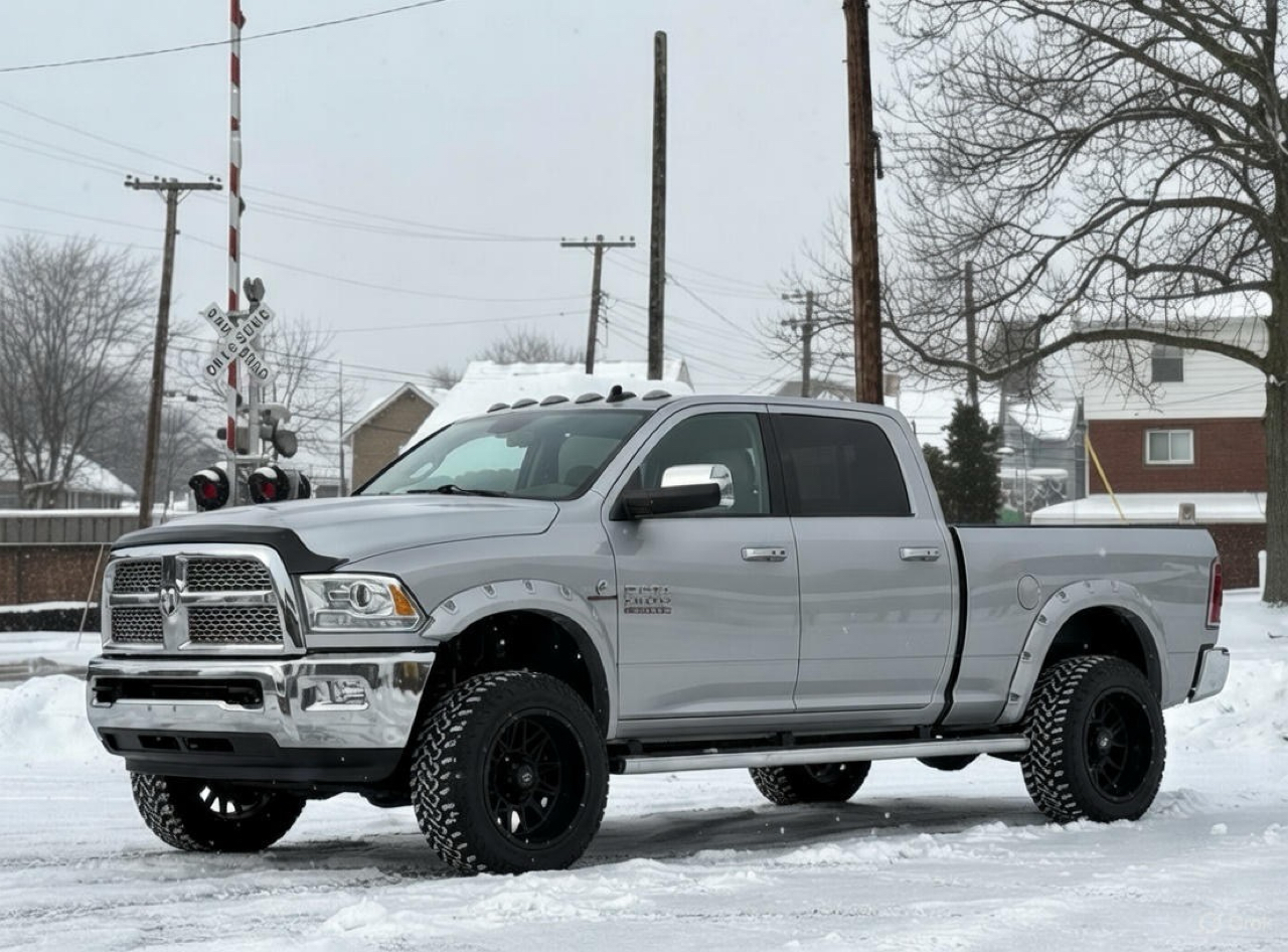 RAM 3500 Laramie Crew Cab SWB 4WD 2014