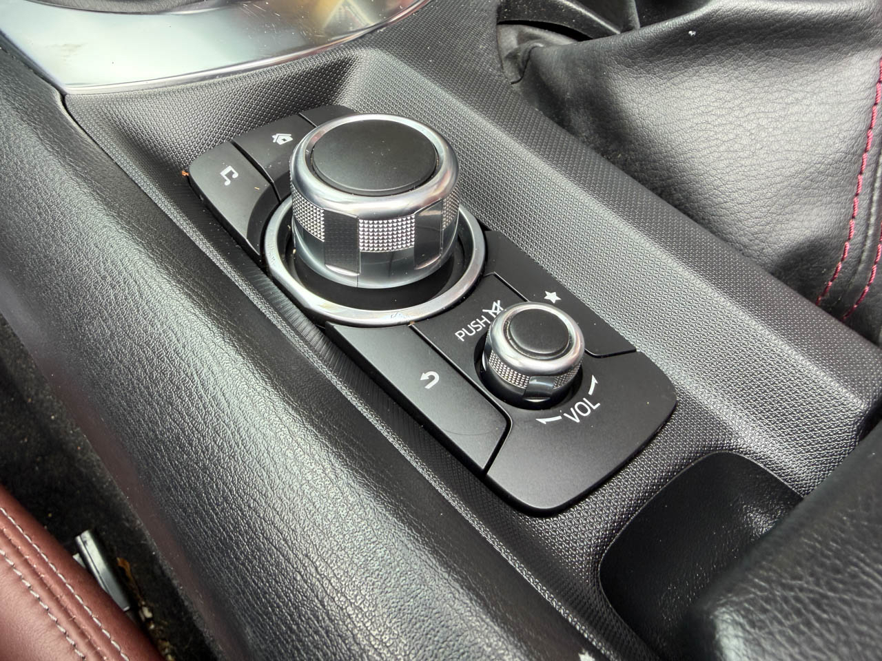 Mazda MX-5 Miata RF Grand Touring 6MT 2019