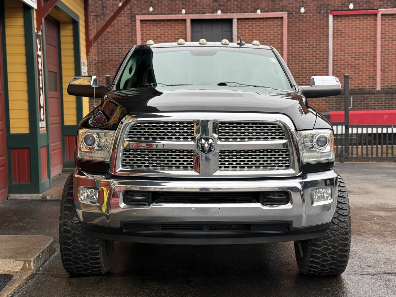 RAM 2500 Laramie Crew Cab SWB 4WD 2015