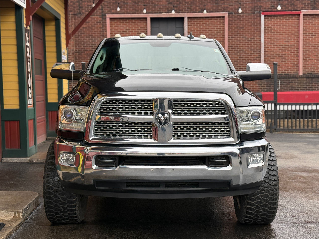 RAM 2500 Laramie Crew Cab SWB 4WD 2015