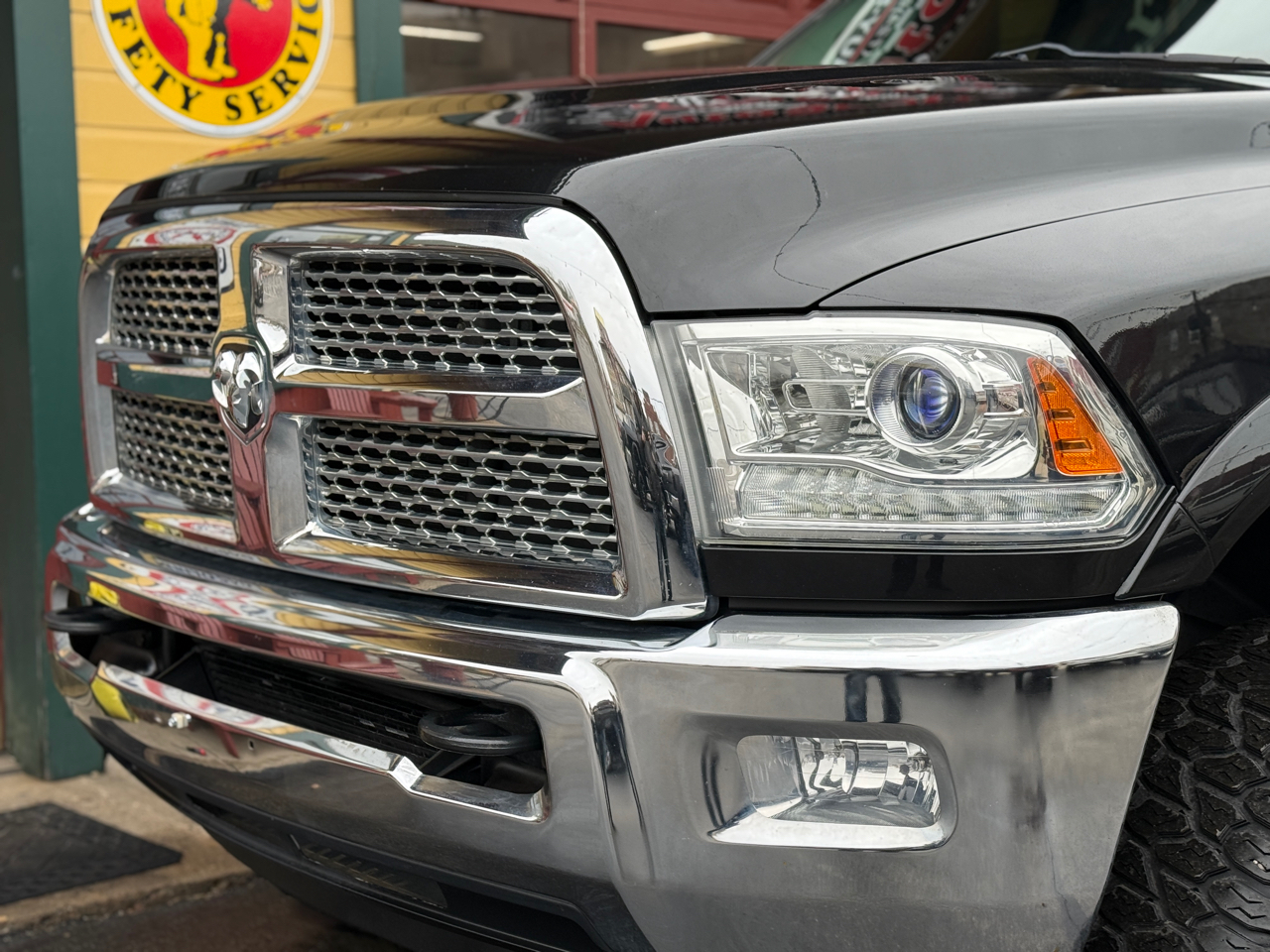 RAM 2500 Laramie Crew Cab SWB 4WD 2015