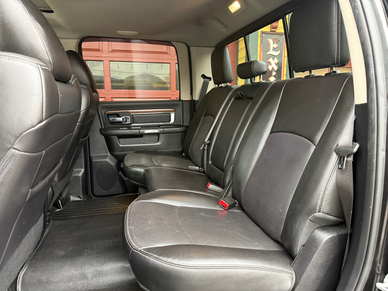 RAM 2500 Laramie Crew Cab SWB 4WD 2015