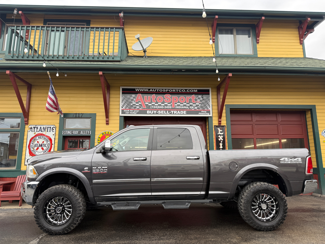 RAM 2500 Laramie Crew Cab SWB 4WD 2017