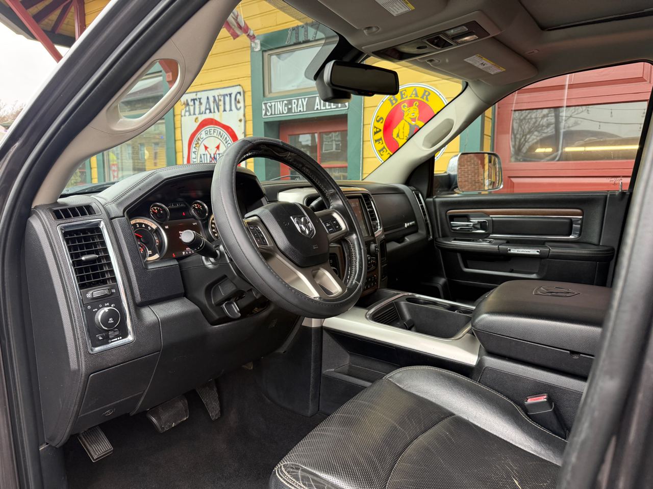 RAM 2500 Laramie Crew Cab SWB 4WD 2017