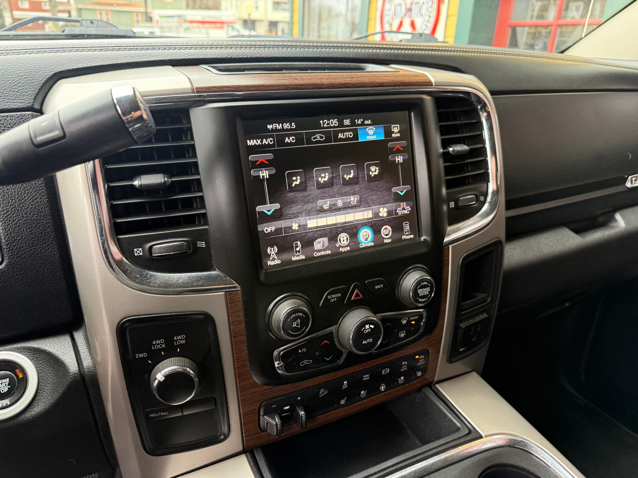 RAM 2500 Laramie Crew Cab SWB 4WD 2017