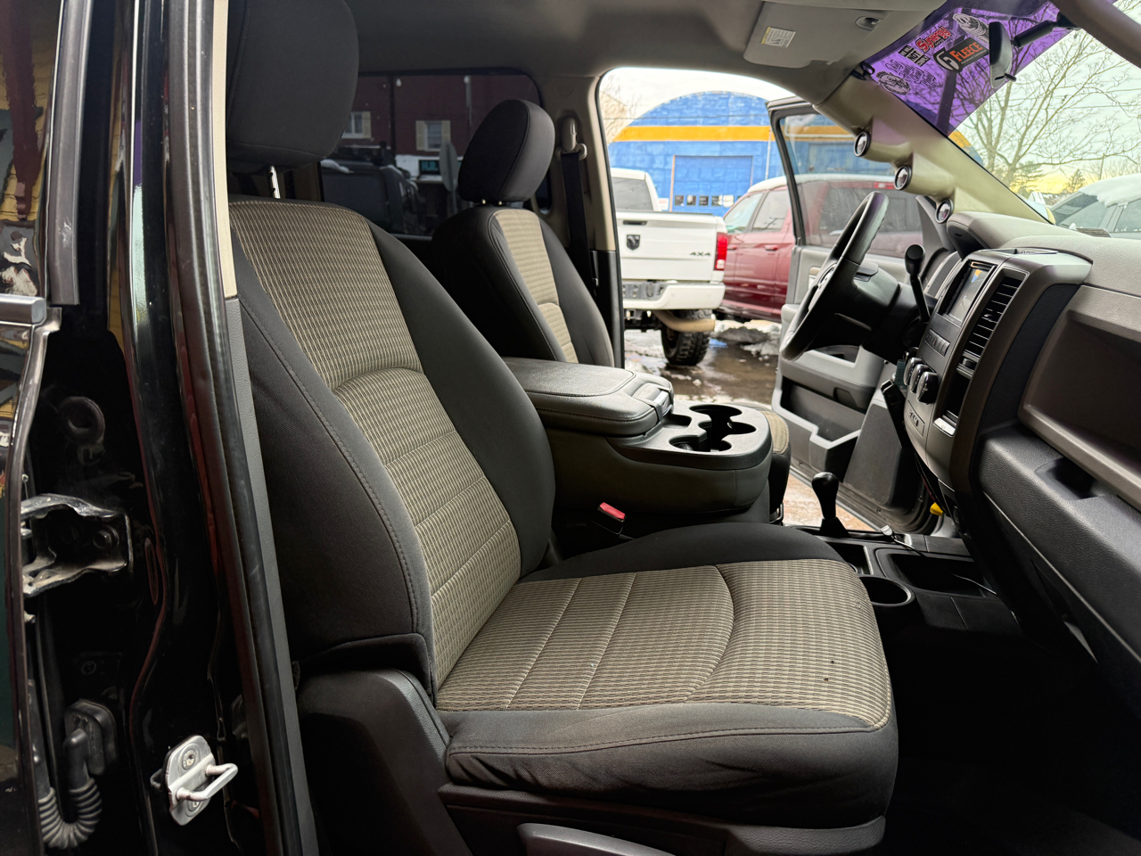 RAM 2500 ST Crew Cab SWB 4WD 2012