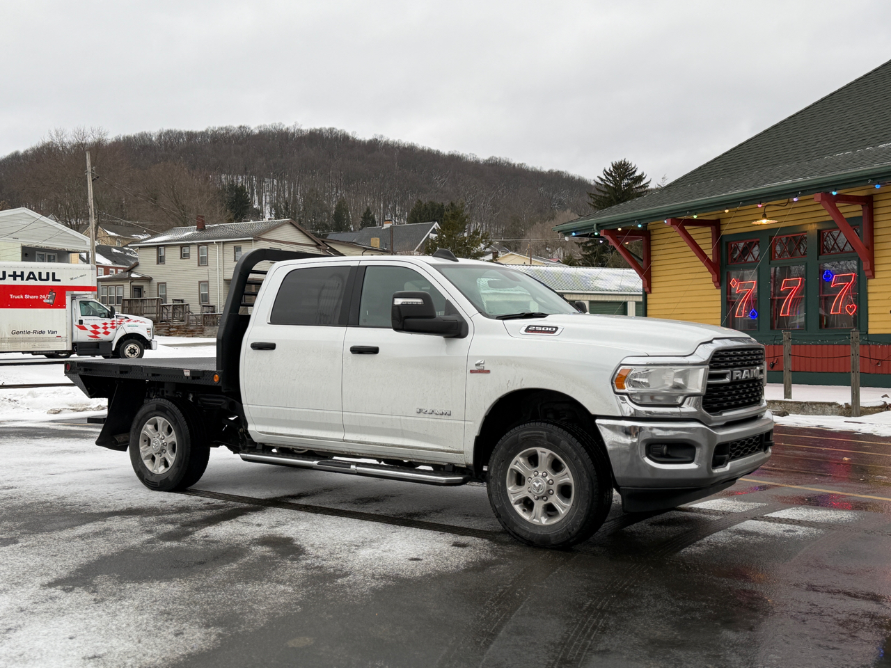 RAM 2500 Tradesman Crew Cab SWB 4WD 2024