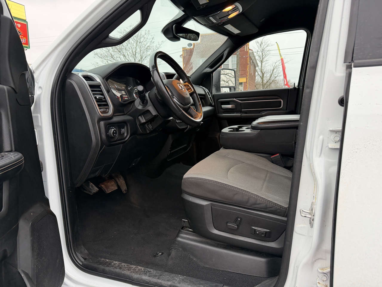 RAM 2500 Tradesman Crew Cab SWB 4WD 2024