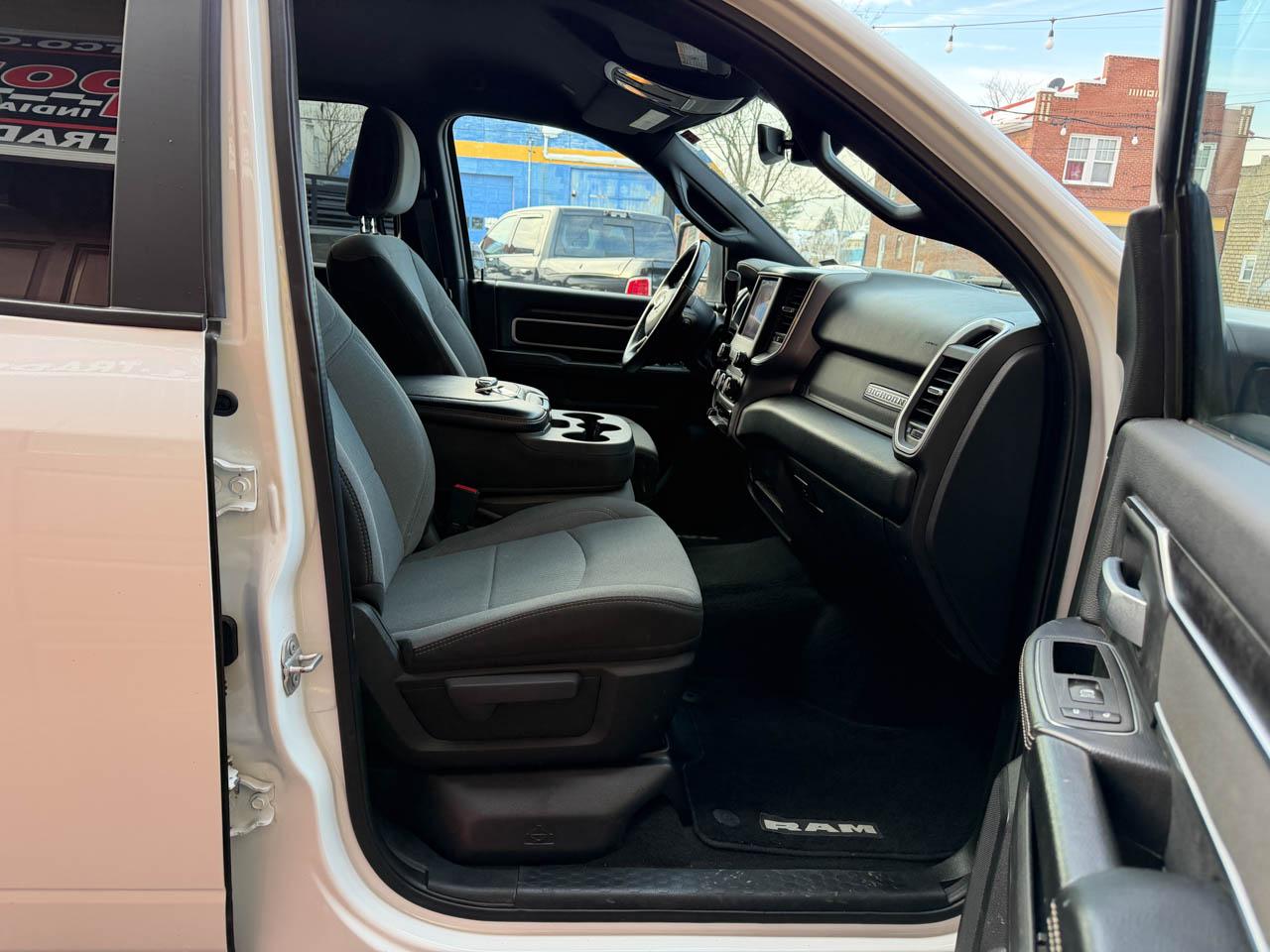 RAM 2500 Tradesman Crew Cab SWB 4WD 2024