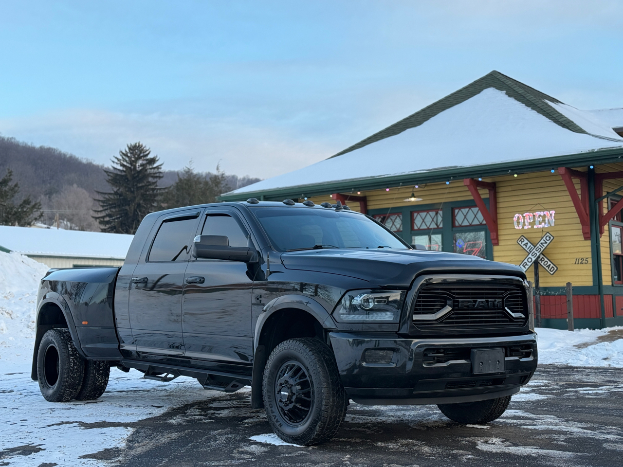 2018 RAM 3500 Laramie Mega Cab 4WD DRW