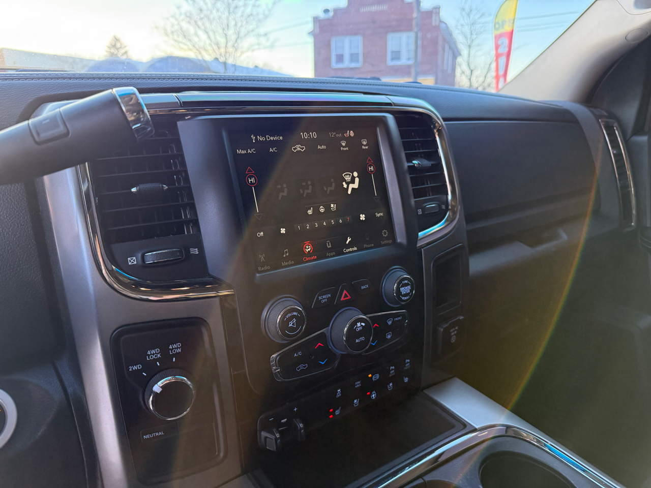 RAM 3500 Laramie Crew Cab SWB 4WD 2018