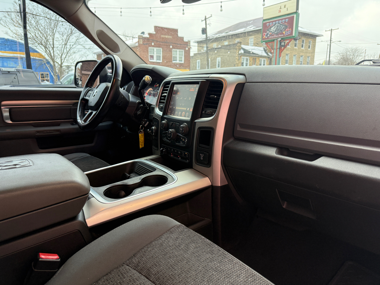 RAM 2500 Big Horn Mega Cab 4WD 2017