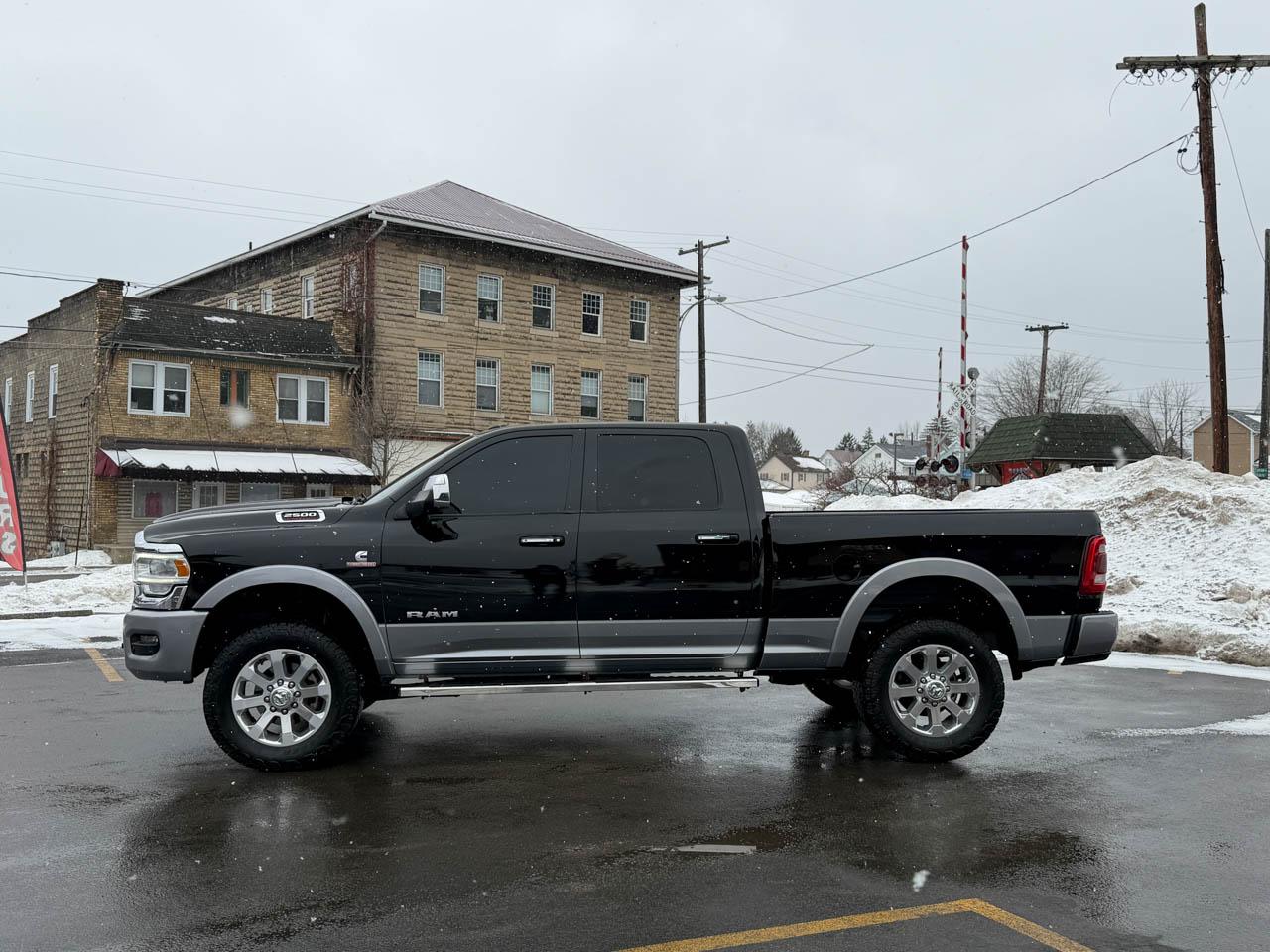RAM 2500 Laramie Crew Cab SWB 4WD 2020