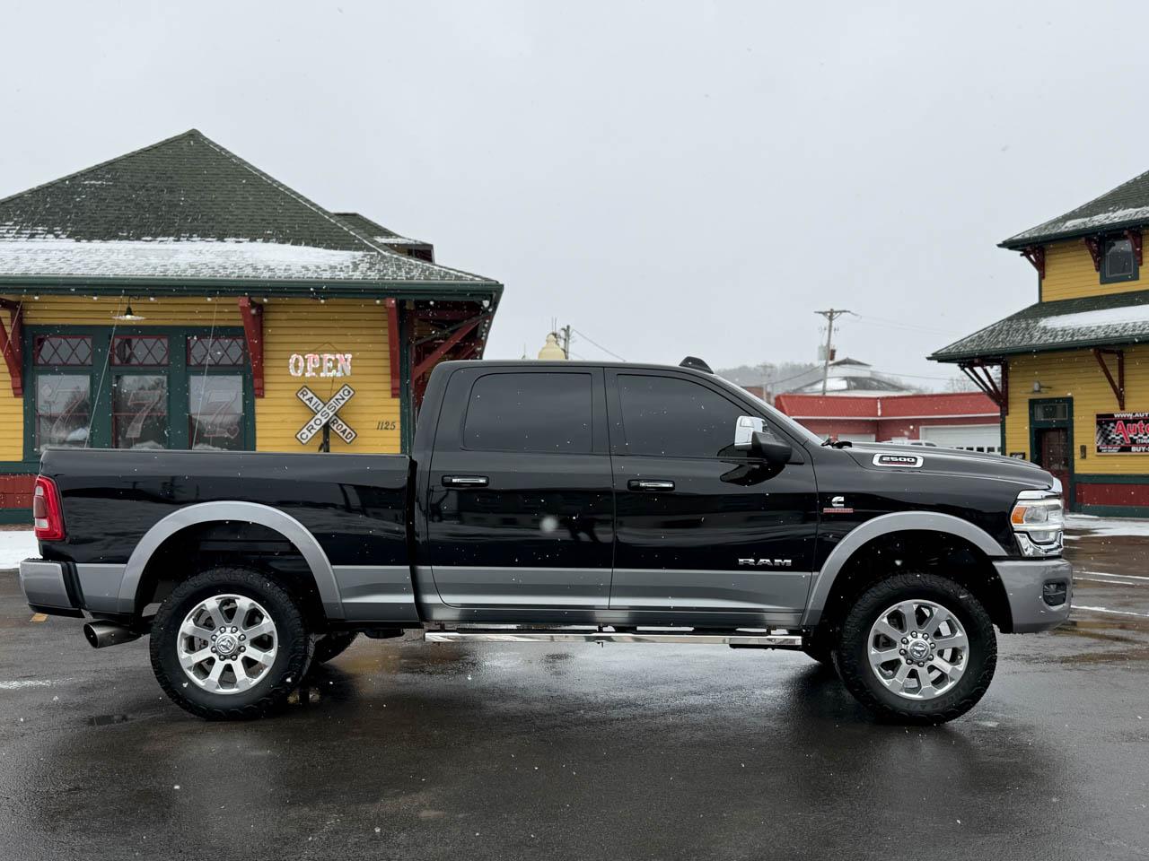 RAM 2500 Laramie Crew Cab SWB 4WD 2020