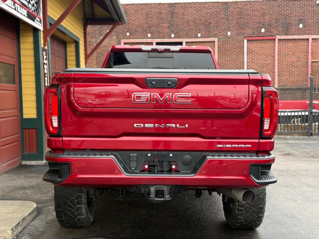 GMC Sierra 2500HD Denali Crew Cab 4WD 2020