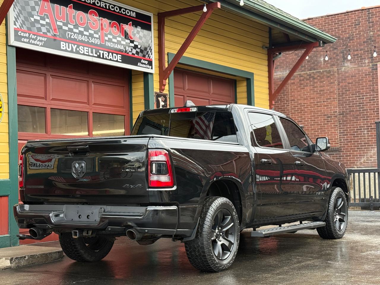 RAM 1500 Big Horn Crew Cab SWB 4WD 2020