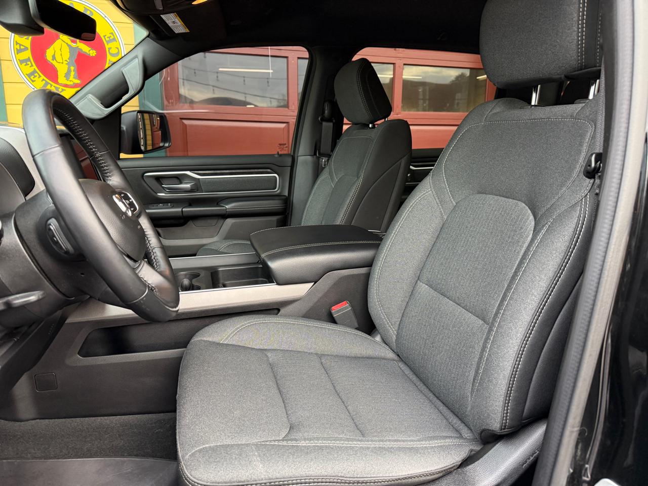 RAM 1500 Big Horn Crew Cab SWB 4WD 2020