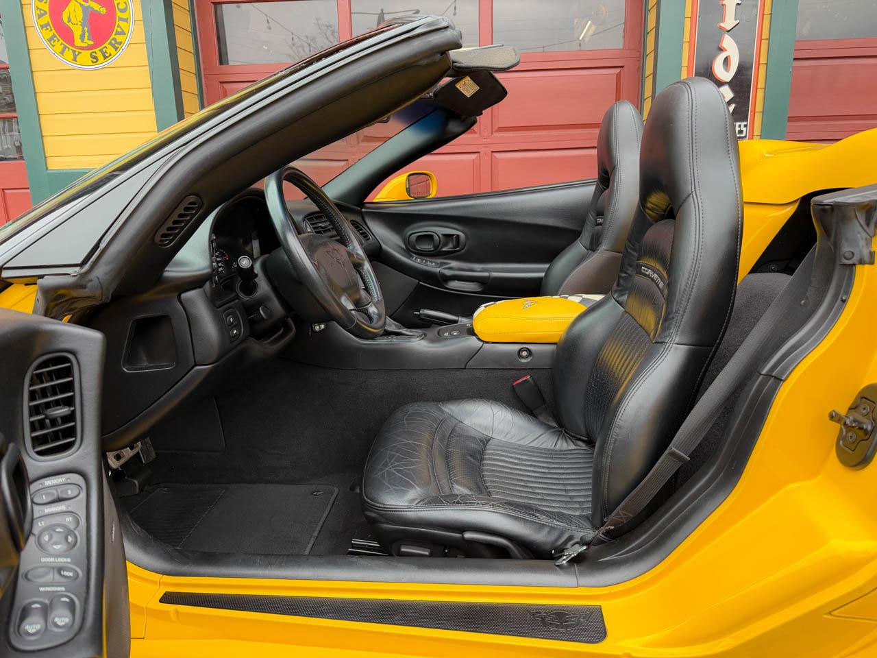 Chevrolet Corvette Convertible 2003