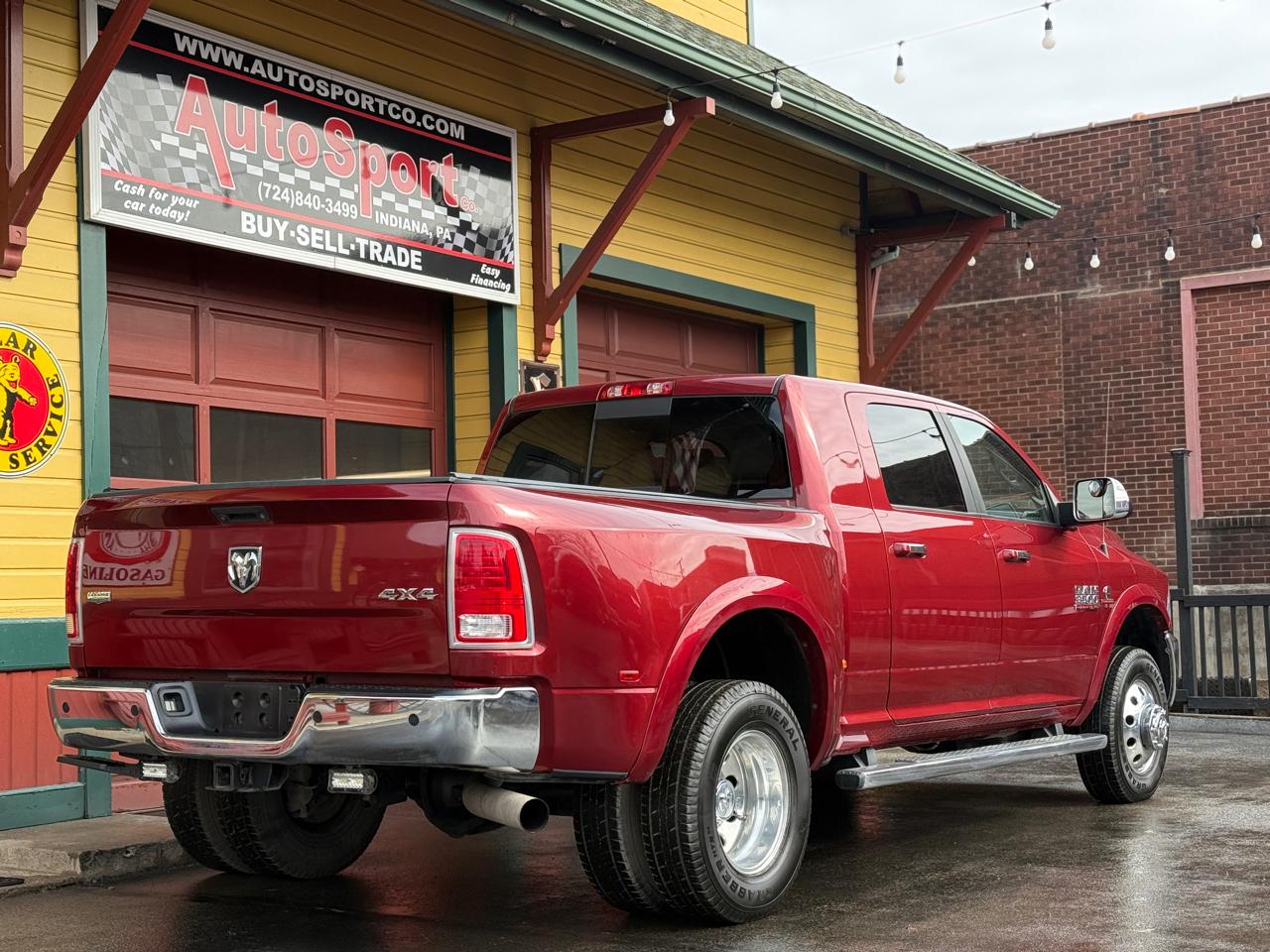 RAM 3500 Laramie Mega Cab 4WD DRW 2015