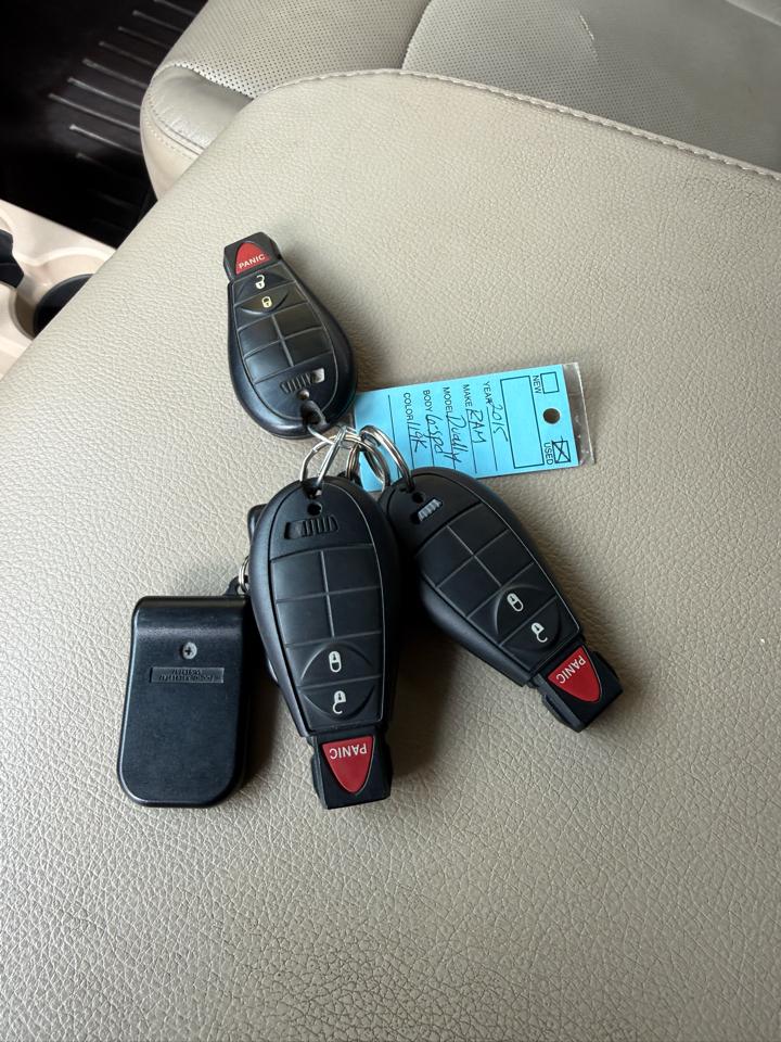 RAM 3500 Laramie Mega Cab 4WD DRW 2015