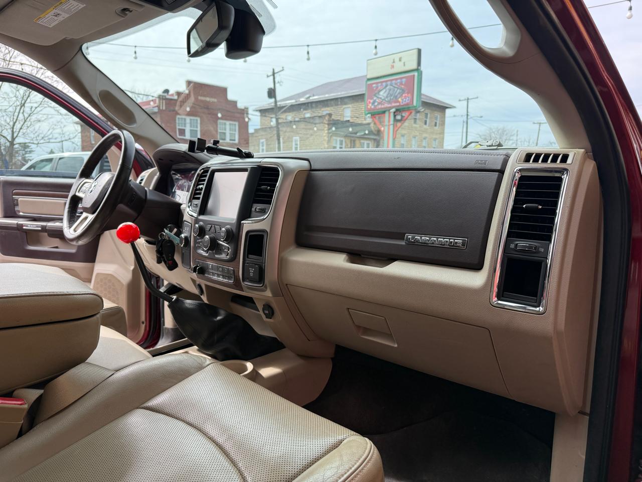 RAM 3500 Laramie Mega Cab 4WD DRW 2015