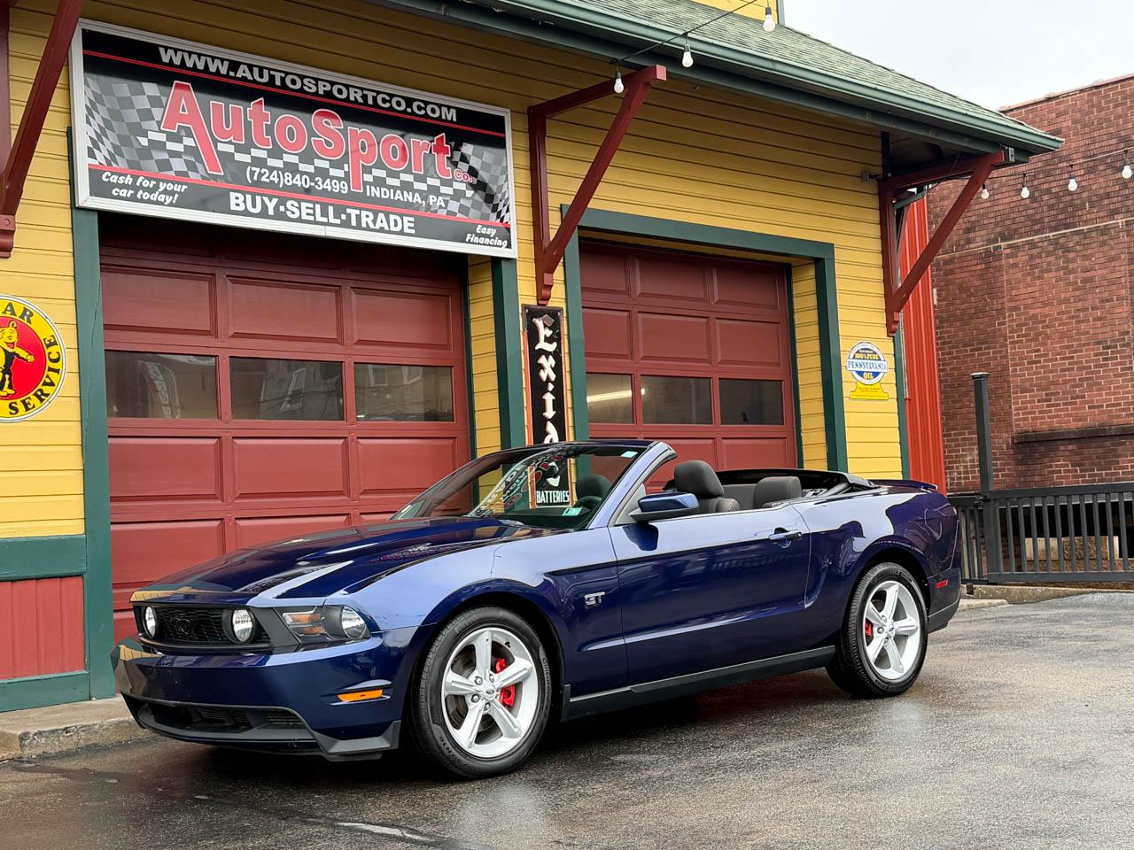 Ford Mustang GT convertible 2010