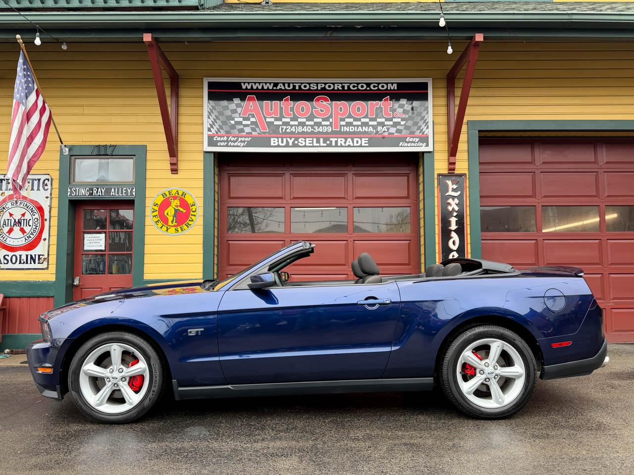 Ford Mustang GT convertible 2010
