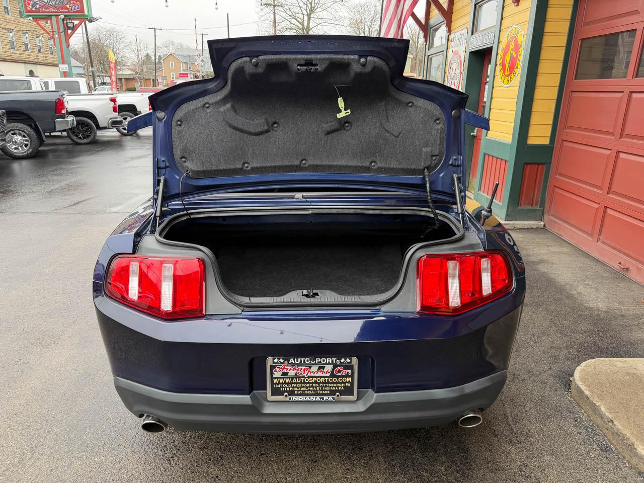 Ford Mustang GT convertible 2010