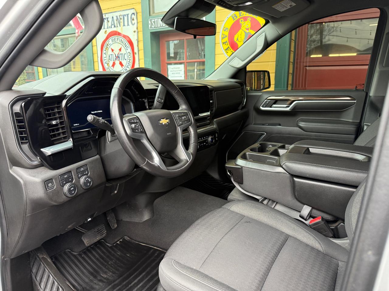 Chevrolet Silverado 1500 LT-L Crew Cab 4WD 2022