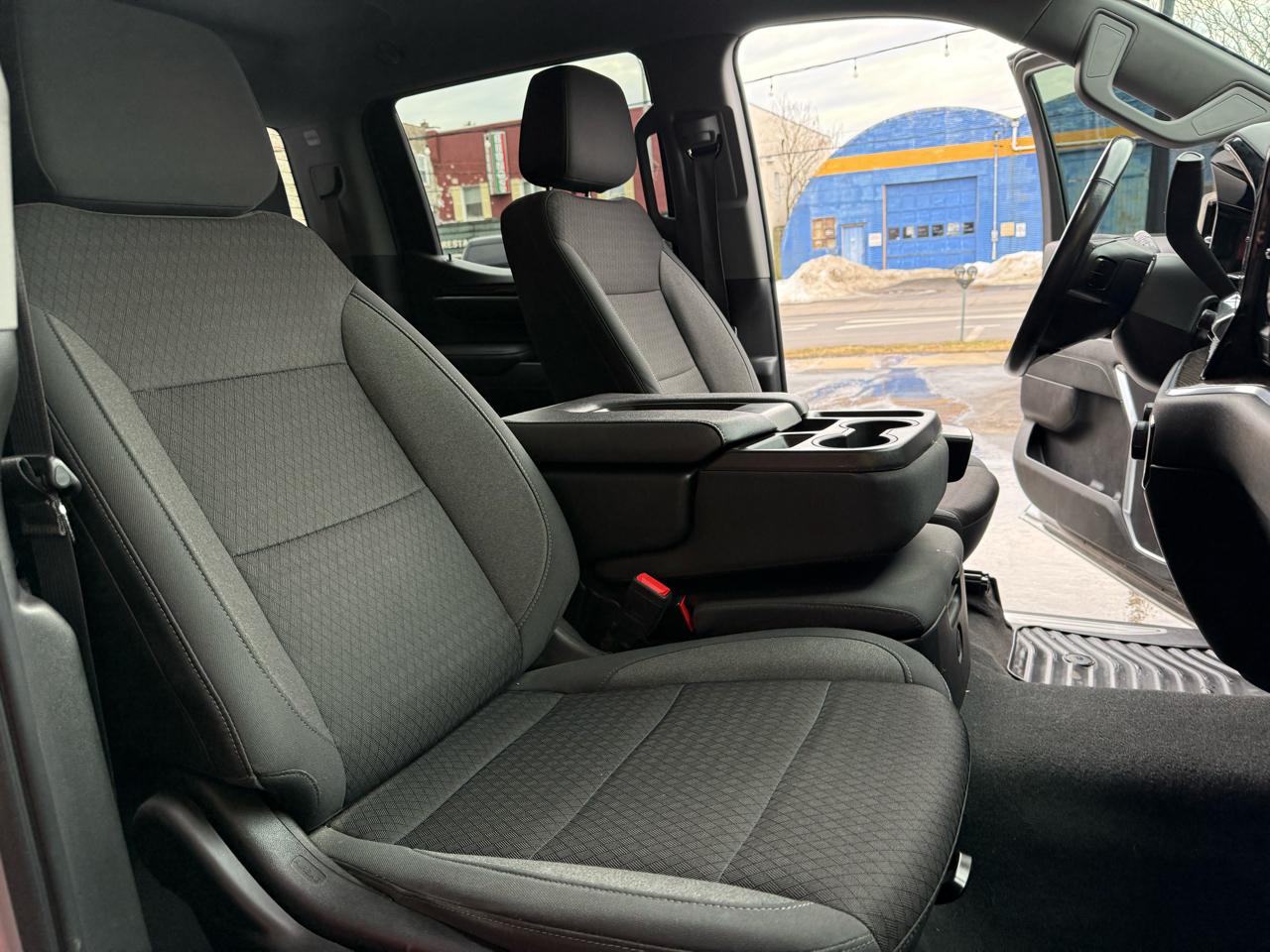 Chevrolet Silverado 1500 LT-L Crew Cab 4WD 2022