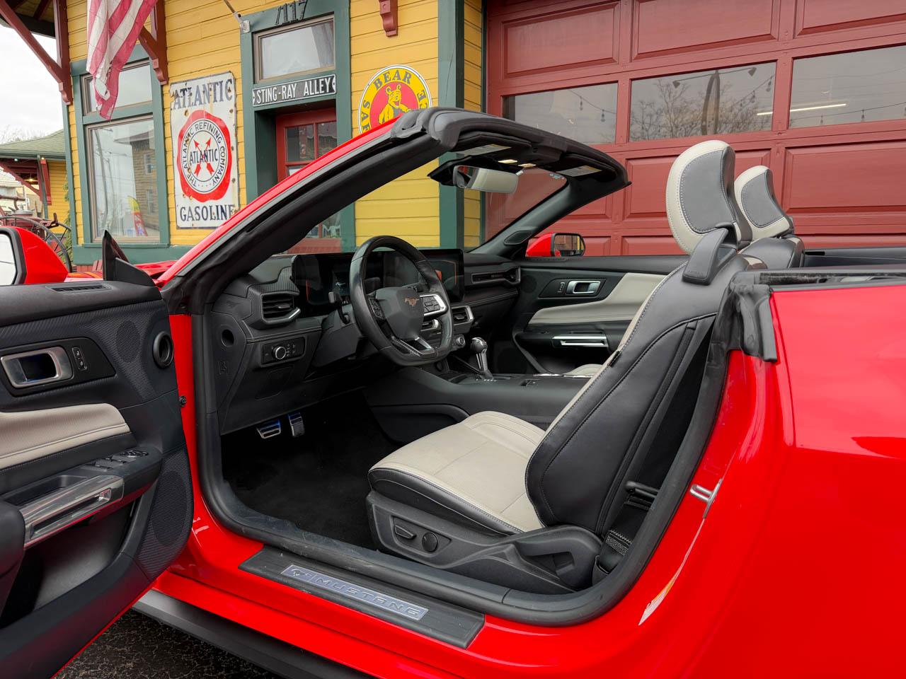 Ford Mustang EcoBoost Premium Convertible 2024