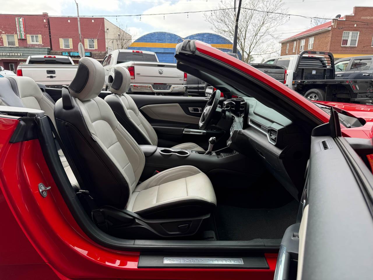 Ford Mustang EcoBoost Premium Convertible 2024