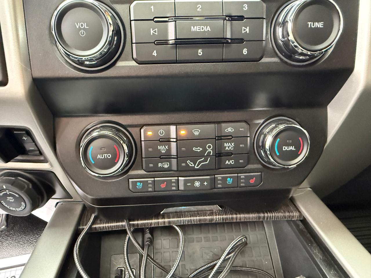 Ford F-250 SD Lariat Crew Cab 4WD 2020