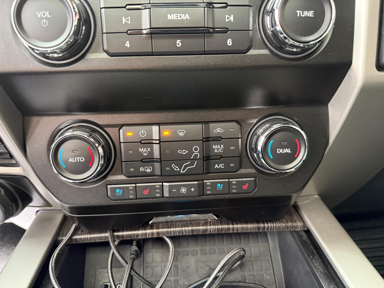 Ford F-250 SD Lariat Crew Cab 4WD 2020