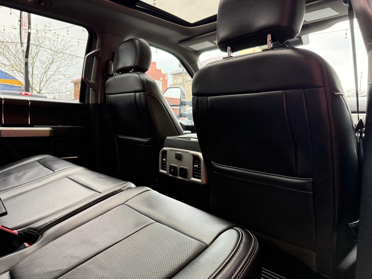 Ford F-250 SD Lariat Crew Cab 4WD 2020