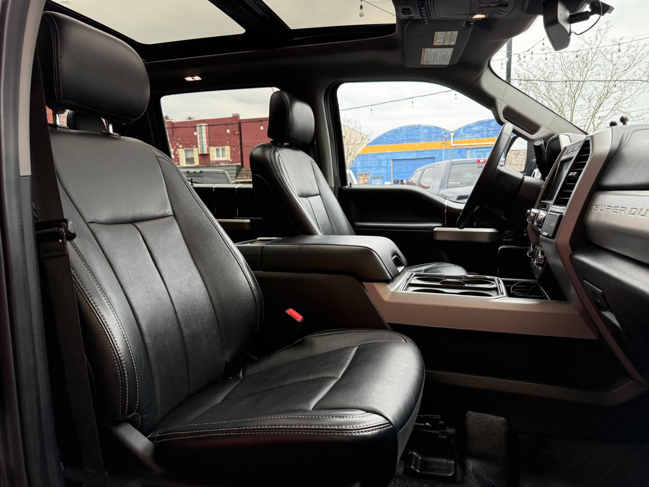 Ford F-250 SD Lariat Crew Cab 4WD 2020