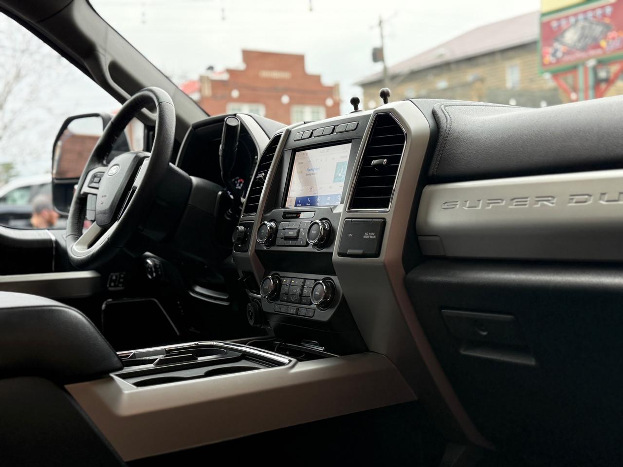 Ford F-250 SD Lariat Crew Cab 4WD 2020