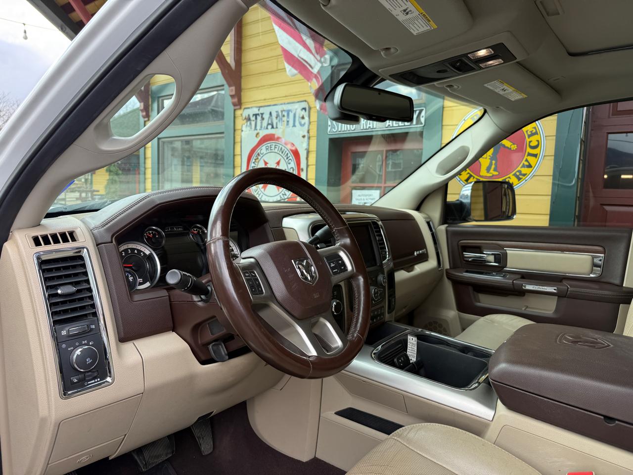 RAM 2500 Laramie Mega Cab 4WD 2018