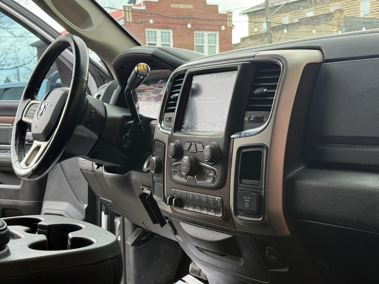 RAM 2500 Laramie Crew Cab SWB 4WD 2018