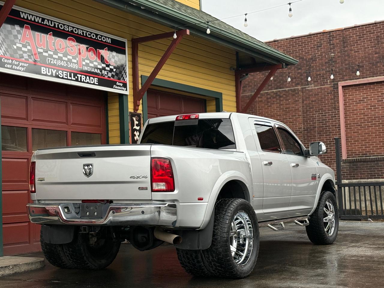 RAM 3500 Laramie Mega Cab 4WD DRW 2012