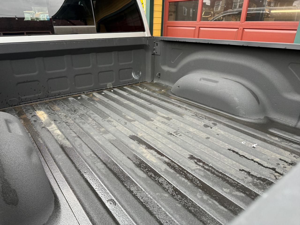 RAM 3500 Laramie Mega Cab 4WD DRW 2012