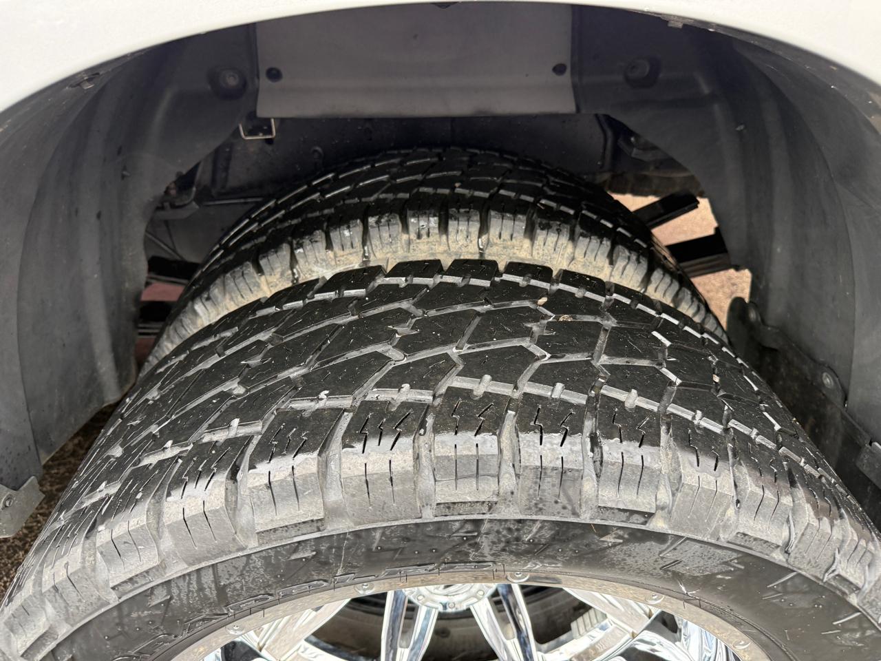 RAM 3500 Laramie Mega Cab 4WD DRW 2012